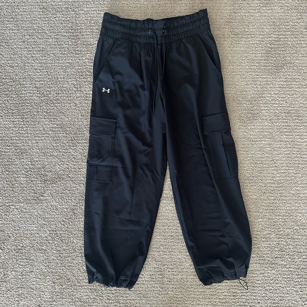 Under Armour Women’s Black Cargo Pants